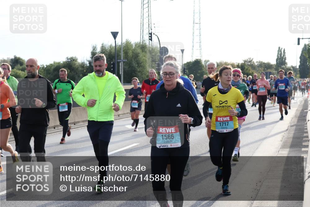 03.10.2024 - Köhlbrandbrückenlauf Luisa Fischer http://msf.ph/oto/7145880 03.10.2024 09:15:55 Position 3 1393, 1819, 1566, 16, 1717, 2753, 2752 meine-sportfotos.de