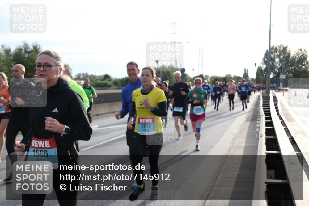 03.10.2024 - Köhlbrandbrückenlauf Luisa Fischer http://msf.ph/oto/7145912 03.10.2024 09:15:57 Position 3 1566, 1717 meine-sportfotos.de