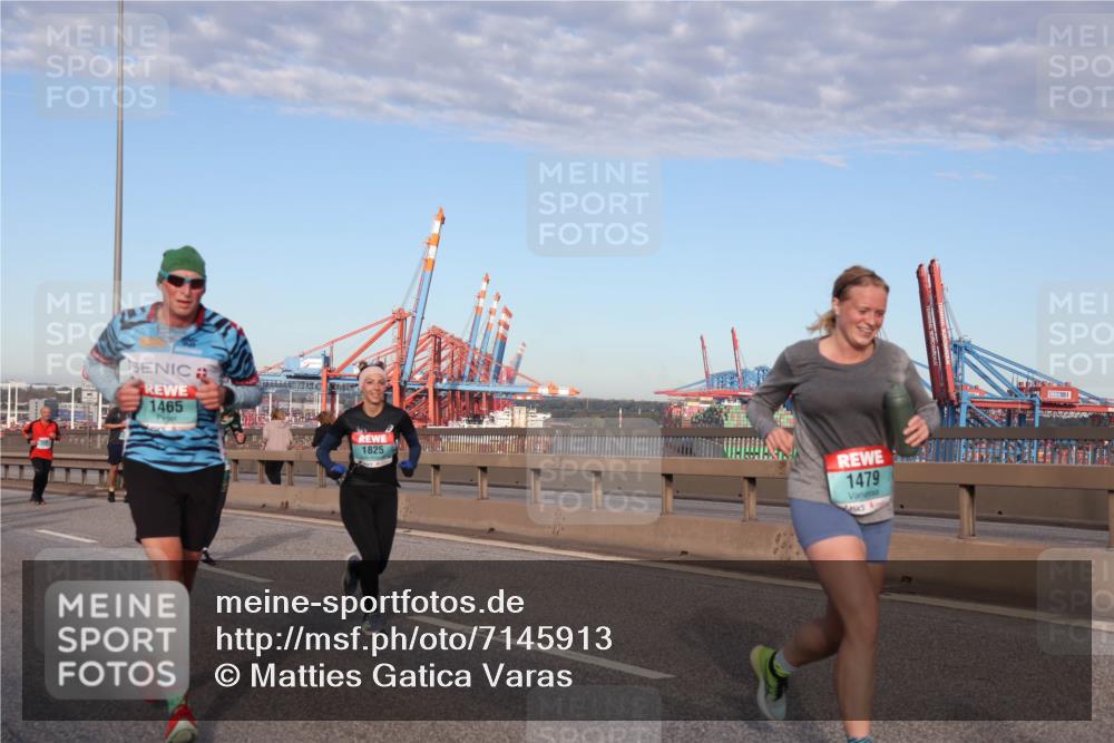 03.10.2024 - Köhlbrandbrückenlauf Matties Gatica Varas http://msf.ph/oto/7145913 03.10.2024 09:43:11 Position 2 1465, 1825, 1479 meine-sportfotos.de