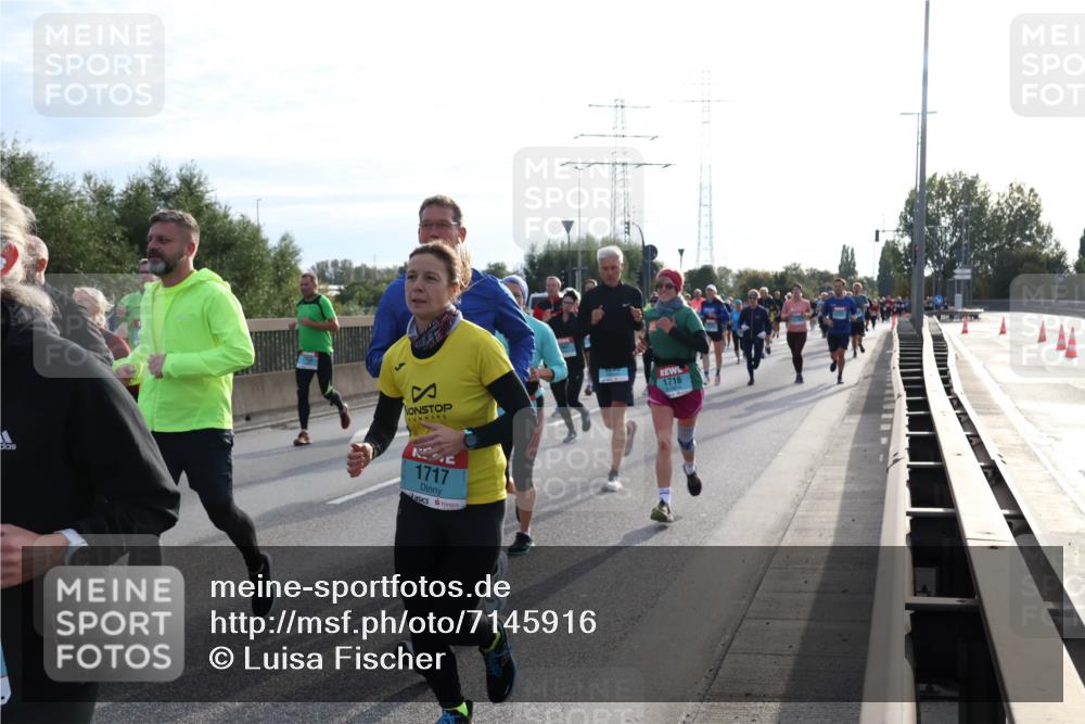 03.10.2024 - Köhlbrandbrückenlauf Luisa Fischer http://msf.ph/oto/7145916 03.10.2024 09:15:57 Position 3 1717, 1716 meine-sportfotos.de
