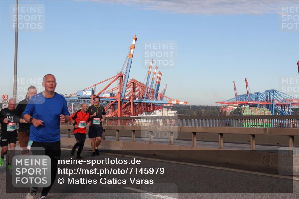 03.10.2024 - Köhlbrandbrückenlauf Matties Gatica Varas http://msf.ph/oto/7145979 03.10.2024 09:43:16 Position 2 500, 2238, 1147, 2092 meine-sportfotos.de