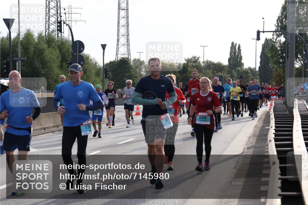 03.10.2024 - Köhlbrandbrückenlauf Luisa Fischer http://msf.ph/oto/7145980 03.10.2024 09:16:15 Position 3 170, 2055, 1735, 255, 39, 241, 2038 meine-sportfotos.de