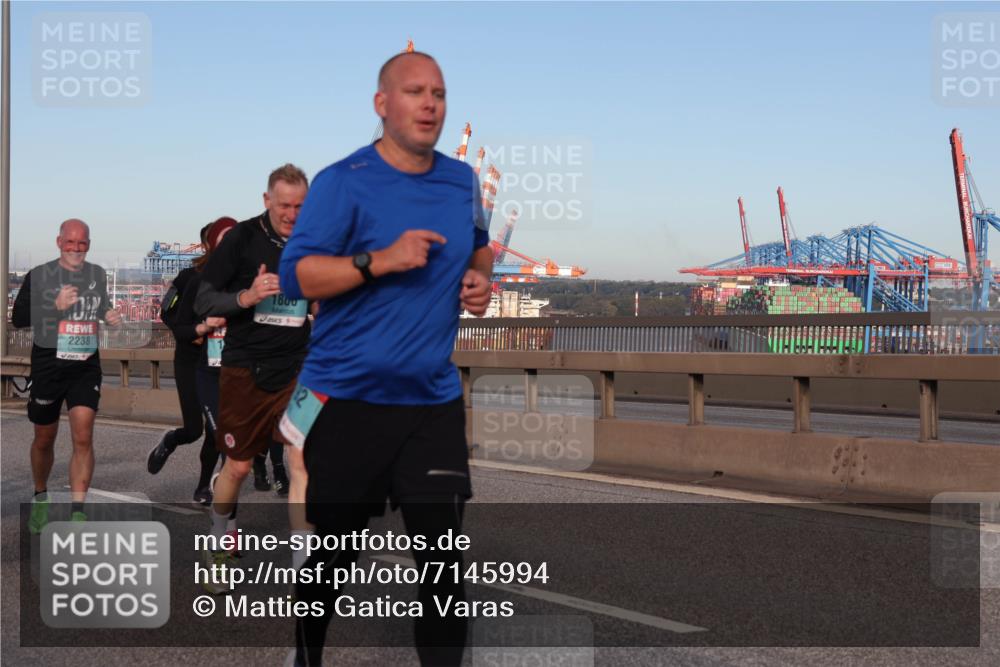 03.10.2024 - Köhlbrandbrückenlauf Matties Gatica Varas http://msf.ph/oto/7145994 03.10.2024 09:43:17 Position 2 2238, 1800 meine-sportfotos.de