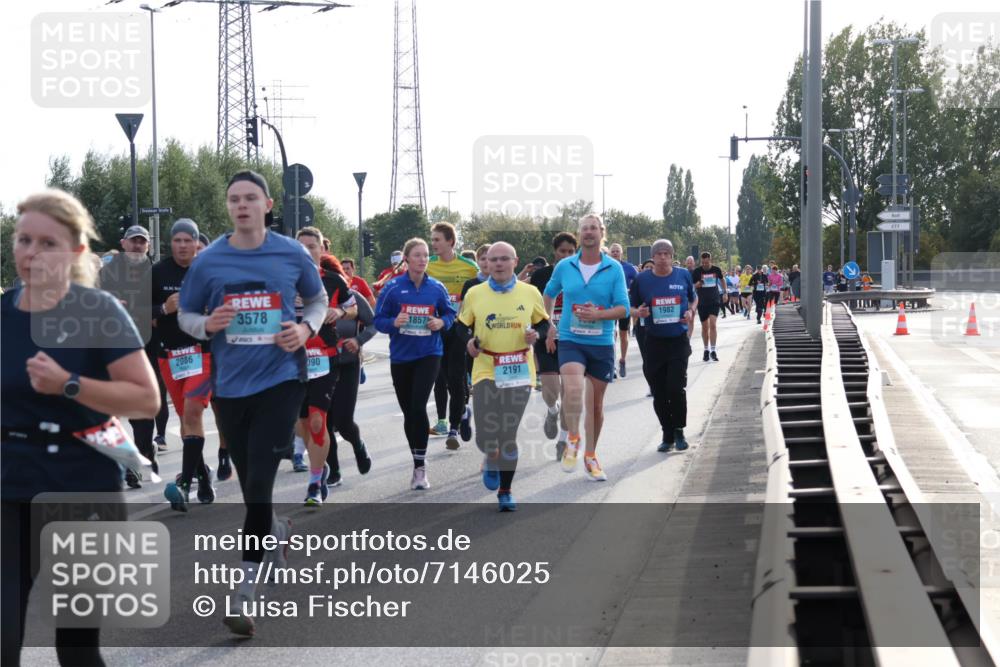 03.10.2024 - Köhlbrandbrückenlauf Luisa Fischer http://msf.ph/oto/7146025 03.10.2024 09:16:25 Position 3 2086, 3578, 090, 1857, 2191, 1982 meine-sportfotos.de