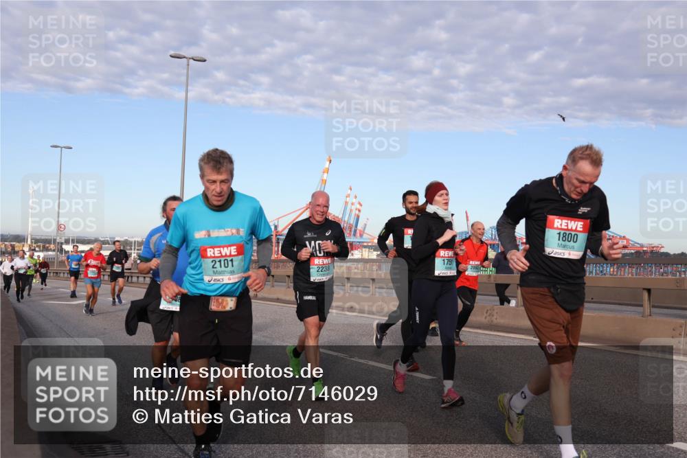 03.10.2024 - Köhlbrandbrückenlauf Matties Gatica Varas http://msf.ph/oto/7146029 03.10.2024 09:43:19 Position 2 2101, 2238, 175, 2092, 1800 meine-sportfotos.de