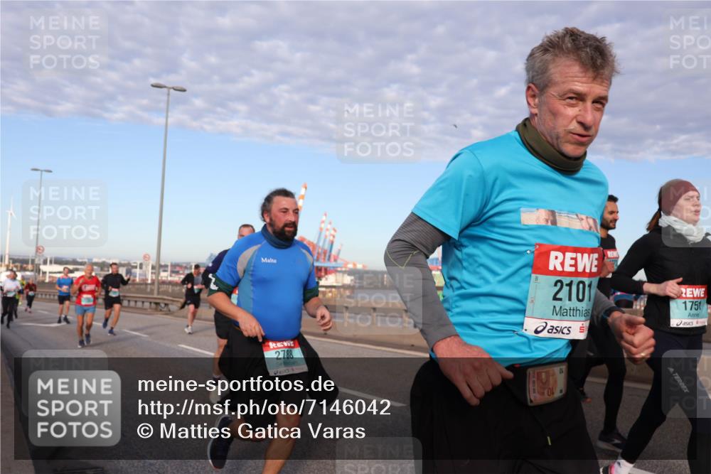 03.10.2024 - Köhlbrandbrückenlauf Matties Gatica Varas http://msf.ph/oto/7146042 03.10.2024 09:43:20 Position 2 2101, 1751, 2788 meine-sportfotos.de