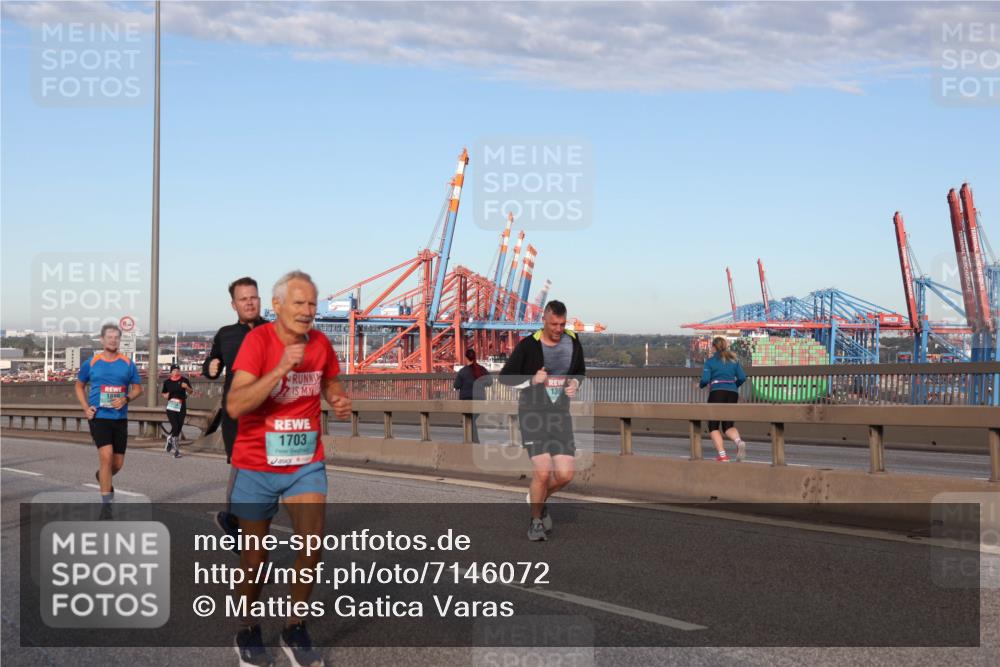 03.10.2024 - Köhlbrandbrückenlauf Matties Gatica Varas http://msf.ph/oto/7146072 03.10.2024 09:43:23 Position 2 1703, 136 meine-sportfotos.de