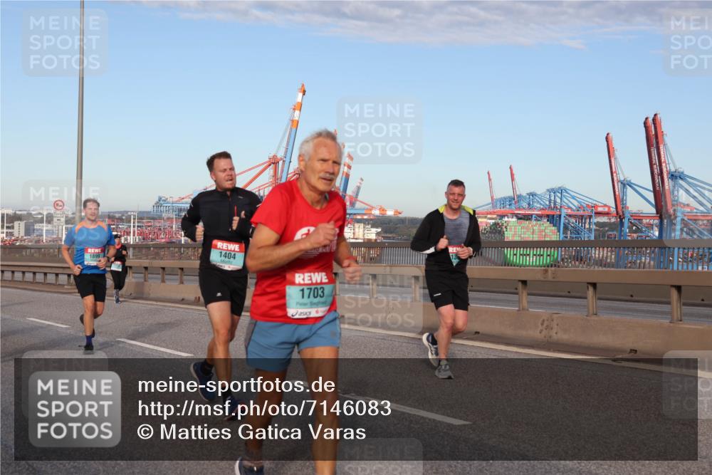 03.10.2024 - Köhlbrandbrückenlauf Matties Gatica Varas http://msf.ph/oto/7146083 03.10.2024 09:43:24 Position 2 1899, 1404, 1703 meine-sportfotos.de