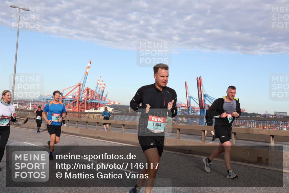 03.10.2024 - Köhlbrandbrückenlauf Matties Gatica Varas http://msf.ph/oto/7146117 03.10.2024 09:43:26 Position 2 1511, 1890, 1404, 136 meine-sportfotos.de