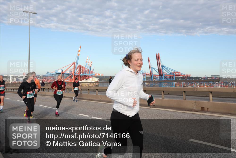 03.10.2024 - Köhlbrandbrückenlauf Matties Gatica Varas http://msf.ph/oto/7146166 03.10.2024 09:43:30 Position 2 1566, 1784 meine-sportfotos.de