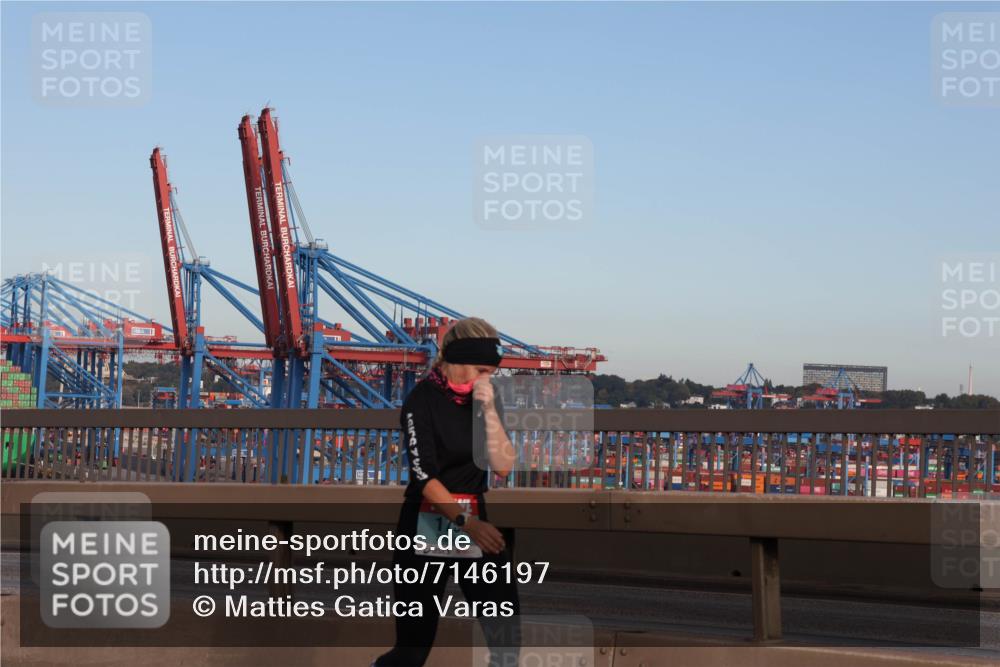 03.10.2024 - Köhlbrandbrückenlauf Matties Gatica Varas http://msf.ph/oto/7146197 03.10.2024 09:43:35 Position 2  meine-sportfotos.de
