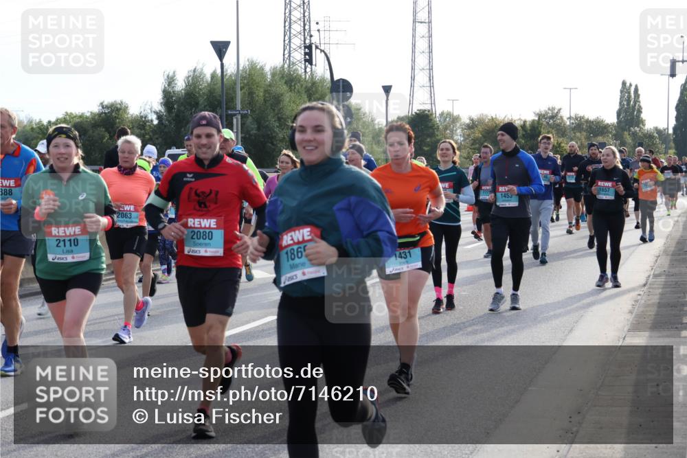 03.10.2024 - Köhlbrandbrückenlauf Luisa Fischer http://msf.ph/oto/7146210 03.10.2024 09:16:59 Position 3 388, 2110, 2063, 2080, 1865, 1431, 1453, 1657, 16 meine-sportfotos.de