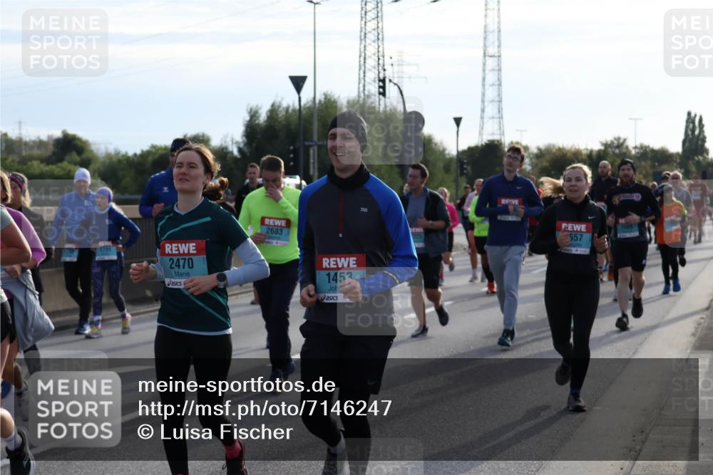 03.10.2024 - Köhlbrandbrückenlauf Luisa Fischer http://msf.ph/oto/7146247 03.10.2024 09:17:03 Position 3 2683, 1731, 2470, 1453, 225, 657 meine-sportfotos.de