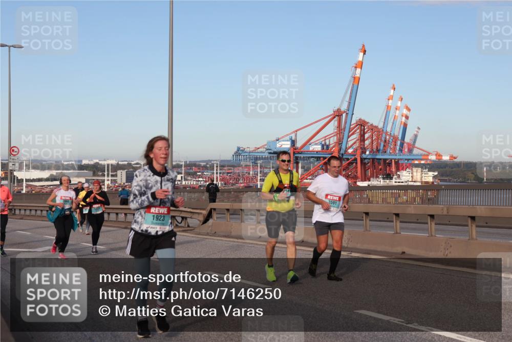 03.10.2024 - Köhlbrandbrückenlauf Matties Gatica Varas http://msf.ph/oto/7146250 03.10.2024 09:43:40 Position 2 1500, 1, 1833, 1923, 3591 meine-sportfotos.de