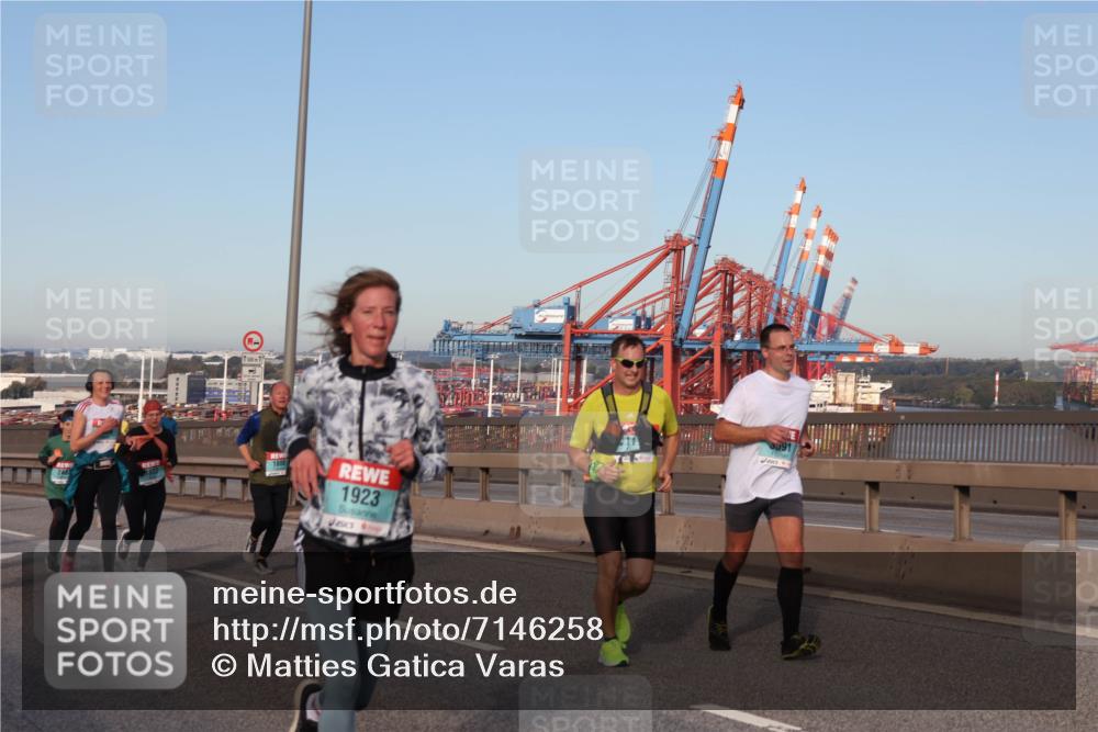 03.10.2024 - Köhlbrandbrückenlauf Matties Gatica Varas http://msf.ph/oto/7146258 03.10.2024 09:43:41 Position 2 246, 1500, 1, 1886, 1923, 5591 meine-sportfotos.de