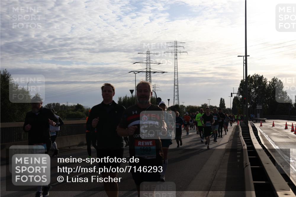 03.10.2024 - Köhlbrandbrückenlauf Luisa Fischer http://msf.ph/oto/7146293 03.10.2024 09:17:21 Position 3 1573, 1603 meine-sportfotos.de