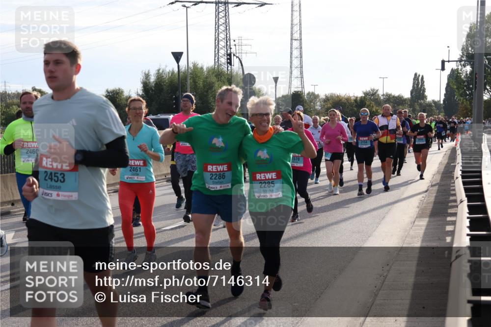 03.10.2024 - Köhlbrandbrückenlauf Luisa Fischer http://msf.ph/oto/7146314 03.10.2024 09:17:32 Position 3 2460, 2453, 2461, 2286, 2285, 1570, 3154 meine-sportfotos.de