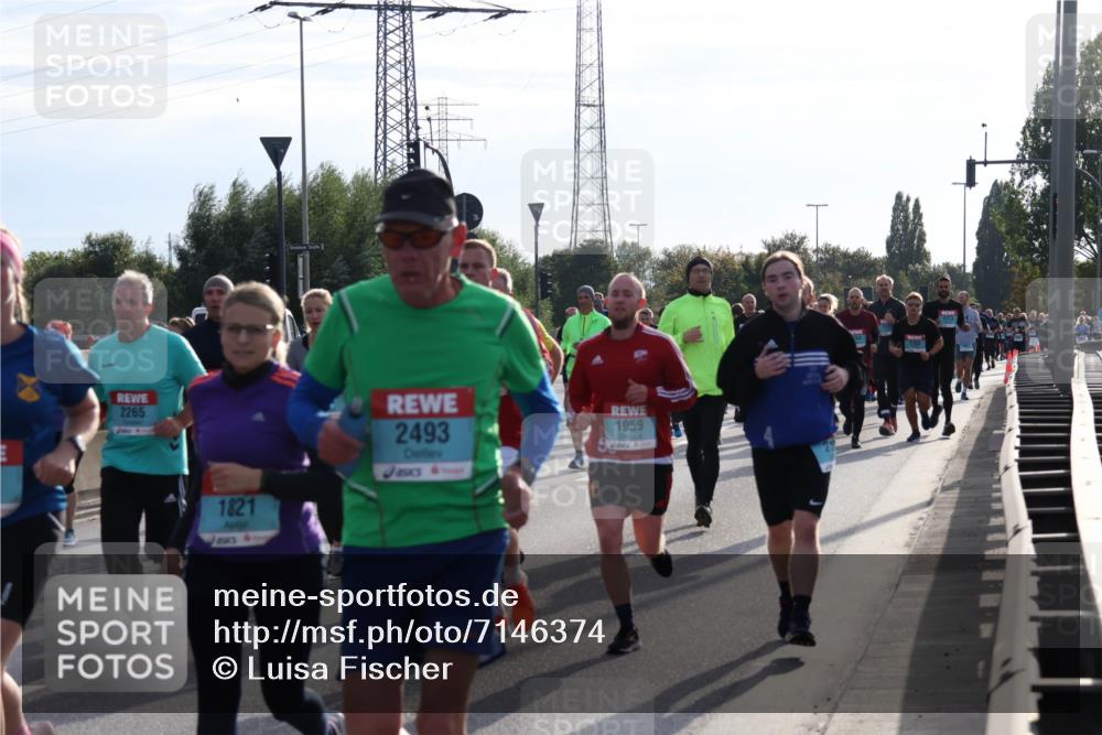 03.10.2024 - Köhlbrandbrückenlauf Luisa Fischer http://msf.ph/oto/7146374 03.10.2024 09:17:47 Position 3 2265, 1821, 2493, 1959 meine-sportfotos.de