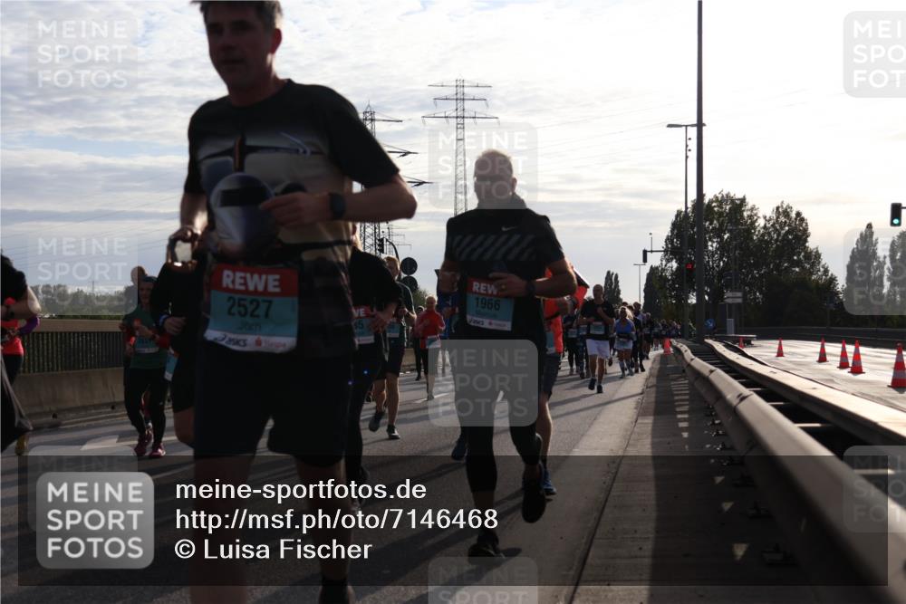 03.10.2024 - Köhlbrandbrückenlauf Luisa Fischer http://msf.ph/oto/7146468 03.10.2024 09:18:12 Position 3 2527, 15, 1966 meine-sportfotos.de