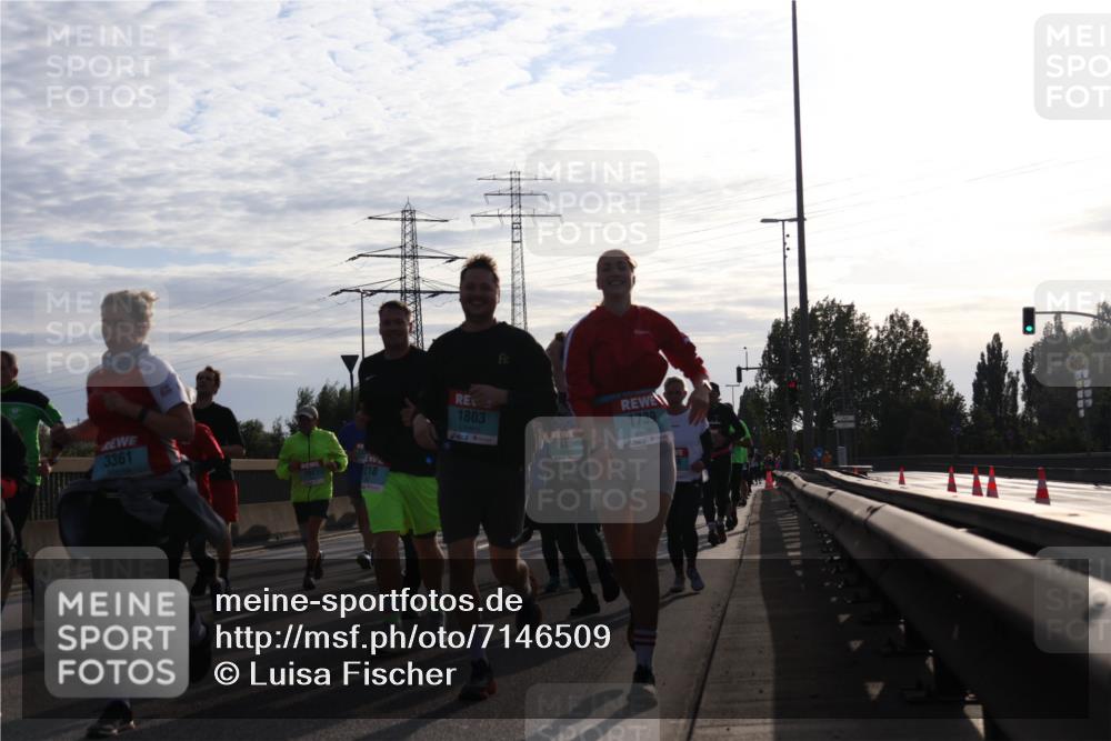03.10.2024 - Köhlbrandbrückenlauf Luisa Fischer http://msf.ph/oto/7146509 03.10.2024 09:19:07 Position 3 3361, 218, 1803, 2448, 1739 meine-sportfotos.de