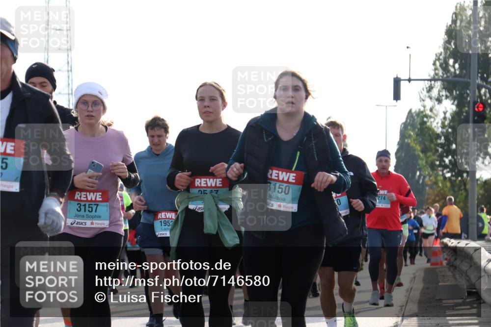 03.10.2024 - Köhlbrandbrückenlauf Luisa Fischer http://msf.ph/oto/7146580 03.10.2024 09:21:18 Position 3 5, 2, 3157, 1952, 2567, 8150, 274 meine-sportfotos.de