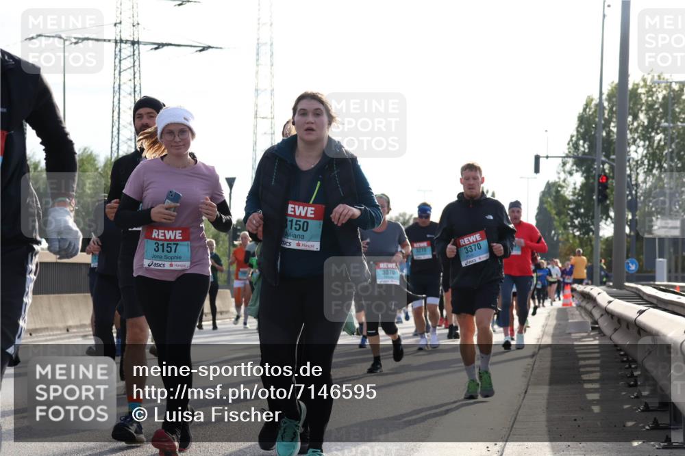 03.10.2024 - Köhlbrandbrückenlauf Luisa Fischer http://msf.ph/oto/7146595 03.10.2024 09:21:20 Position 3 3157, 150, 3273, 3070, 3370 meine-sportfotos.de