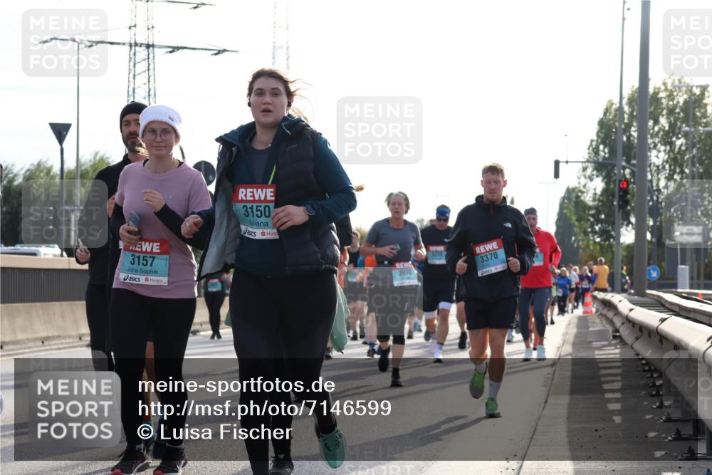 03.10.2024 - Köhlbrandbrückenlauf Luisa Fischer http://msf.ph/oto/7146599 03.10.2024 09:21:20 Position 3 3157, 3150, 3273, 3070, 3370 meine-sportfotos.de