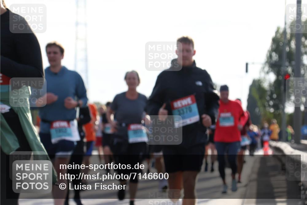 03.10.2024 - Köhlbrandbrückenlauf Luisa Fischer http://msf.ph/oto/7146600 03.10.2024 09:21:22 Position 3 3370 meine-sportfotos.de