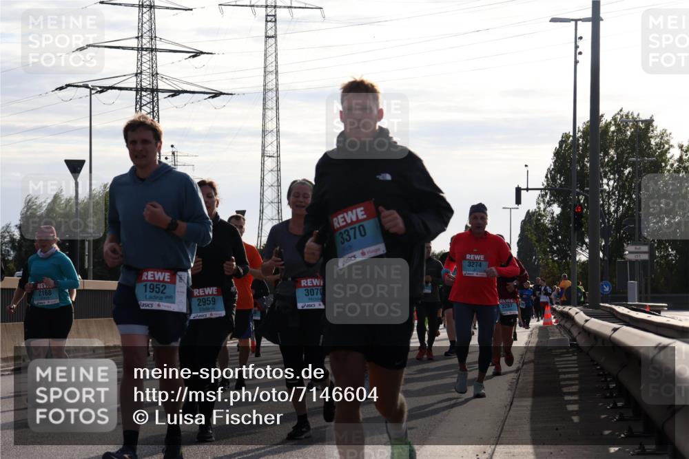 03.10.2024 - Köhlbrandbrückenlauf Luisa Fischer http://msf.ph/oto/7146604 03.10.2024 09:21:23 Position 3 2168, 1952, 2959, 3070, 3370, 3274, 3287 meine-sportfotos.de