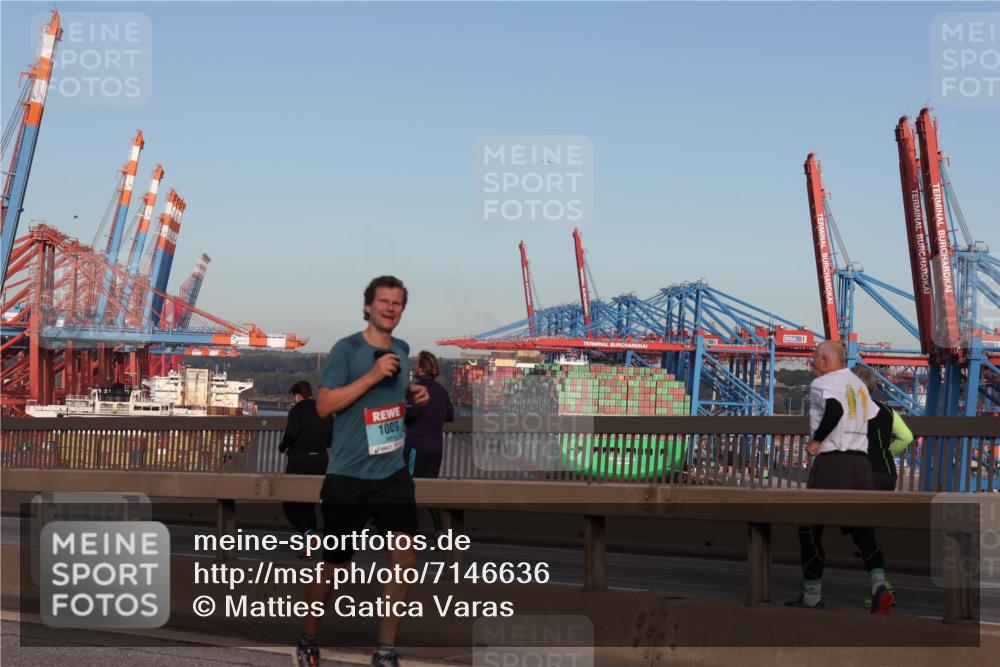 03.10.2024 - Köhlbrandbrückenlauf Matties Gatica Varas http://msf.ph/oto/7146636 03.10.2024 09:42:18 Position 2 1009 meine-sportfotos.de