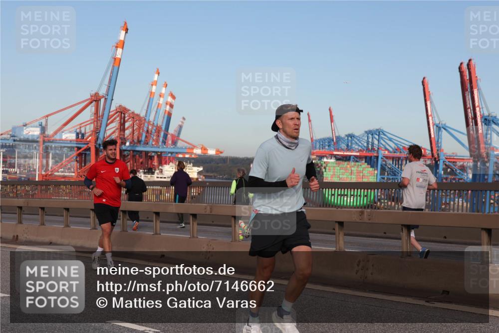 03.10.2024 - Köhlbrandbrückenlauf Matties Gatica Varas http://msf.ph/oto/7146662 03.10.2024 09:42:20 Position 2  meine-sportfotos.de