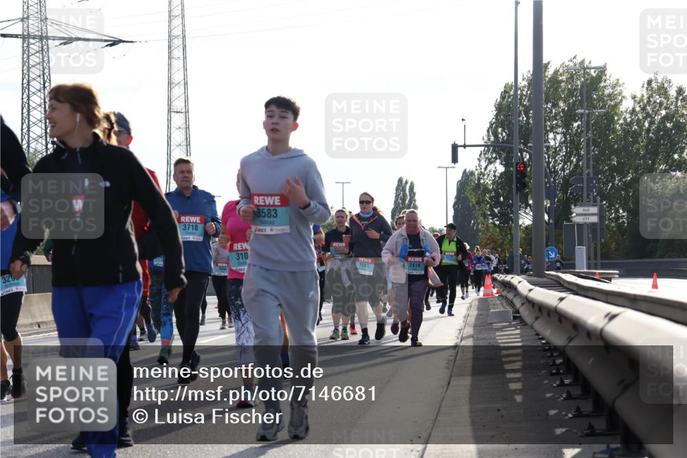 03.10.2024 - Köhlbrandbrückenlauf Luisa Fischer http://msf.ph/oto/7146681 03.10.2024 09:21:53 Position 3 3290, 3718, 3583, 310, 3083, 2419 meine-sportfotos.de