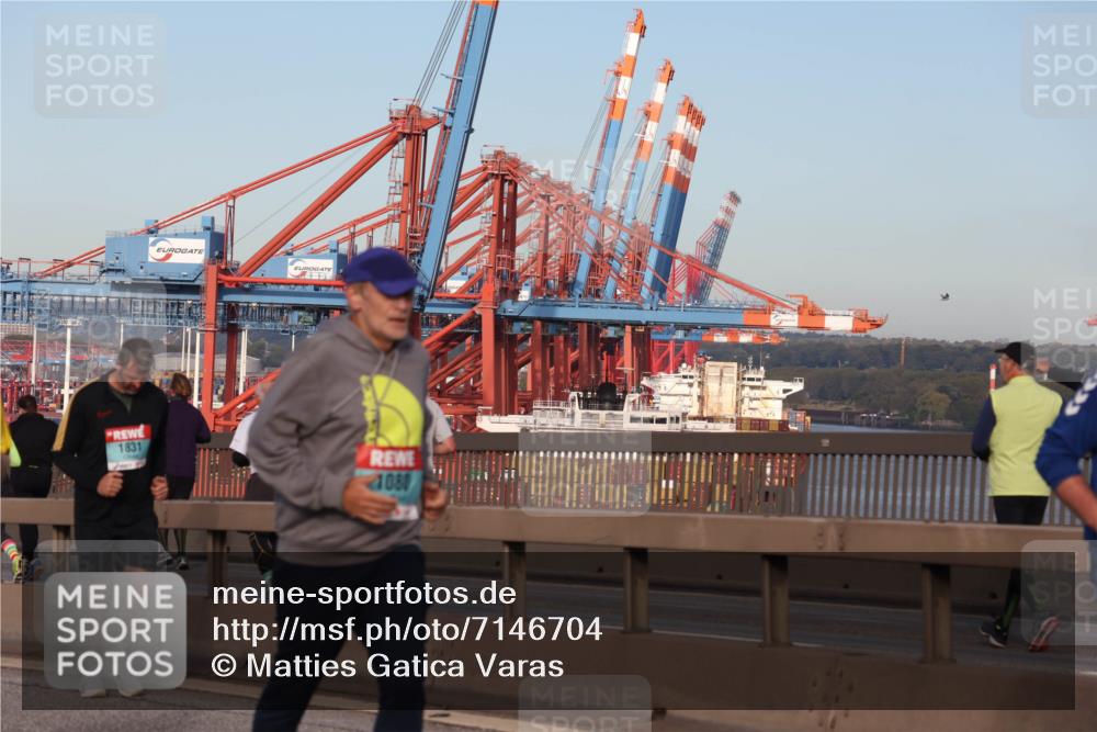 03.10.2024 - Köhlbrandbrückenlauf Matties Gatica Varas http://msf.ph/oto/7146704 03.10.2024 09:42:25 Position 2 1831, 1080 meine-sportfotos.de