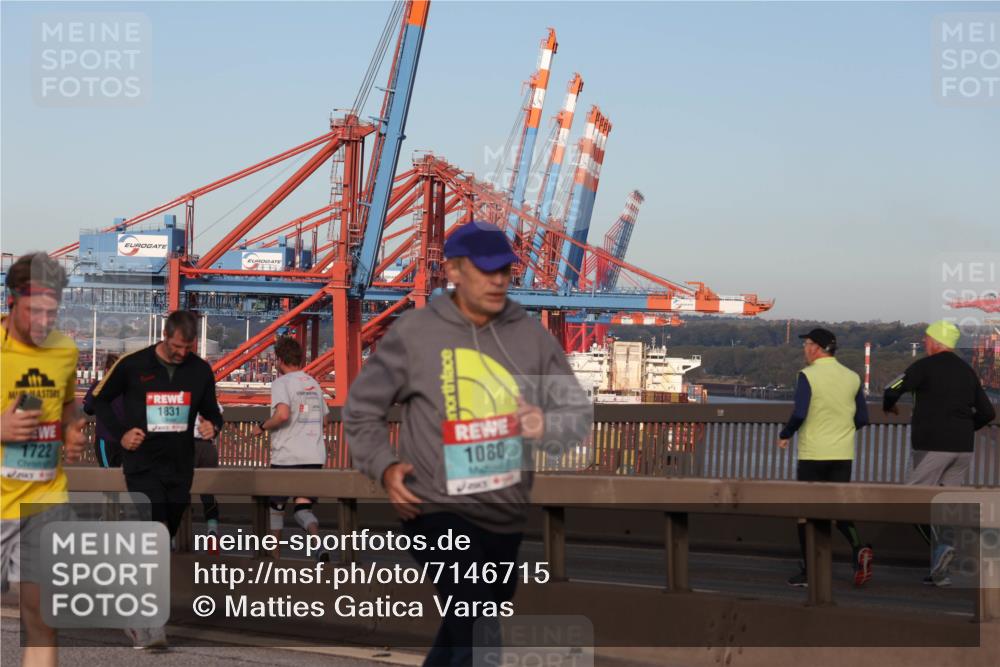 03.10.2024 - Köhlbrandbrückenlauf Matties Gatica Varas http://msf.ph/oto/7146715 03.10.2024 09:42:26 Position 2 1722, 1831, 1080 meine-sportfotos.de