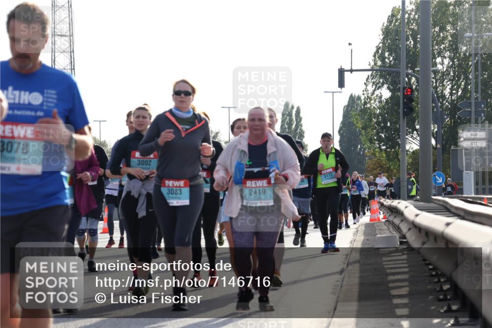 03.10.2024 - Köhlbrandbrückenlauf Luisa Fischer http://msf.ph/oto/7146716 03.10.2024 09:21:56 Position 3 3078, 3002, 3083, 2419, 06, 3172 meine-sportfotos.de