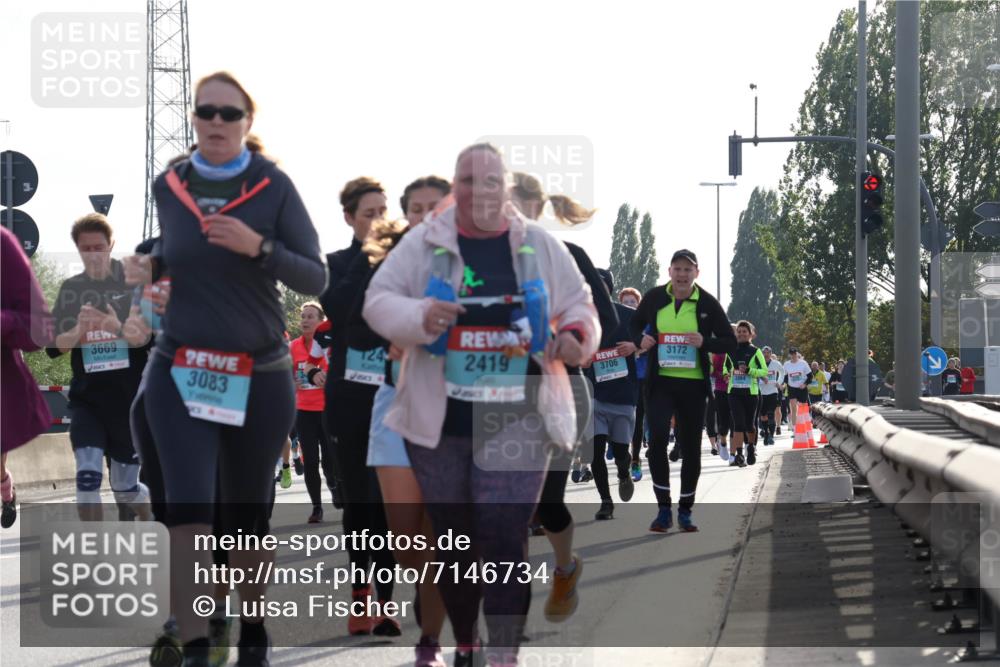 03.10.2024 - Köhlbrandbrückenlauf Luisa Fischer http://msf.ph/oto/7146734 03.10.2024 09:21:58 Position 3 3669, 3083, 124, 2419, 9895, 3172, 3706 meine-sportfotos.de