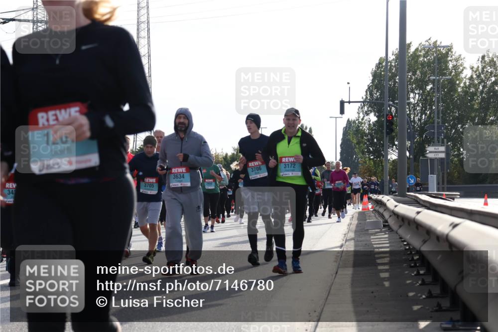 03.10.2024 - Köhlbrandbrückenlauf Luisa Fischer http://msf.ph/oto/7146780 03.10.2024 09:22:02 Position 3 34, 1207, 3634, 3705, 3706, 3172, 2950 meine-sportfotos.de