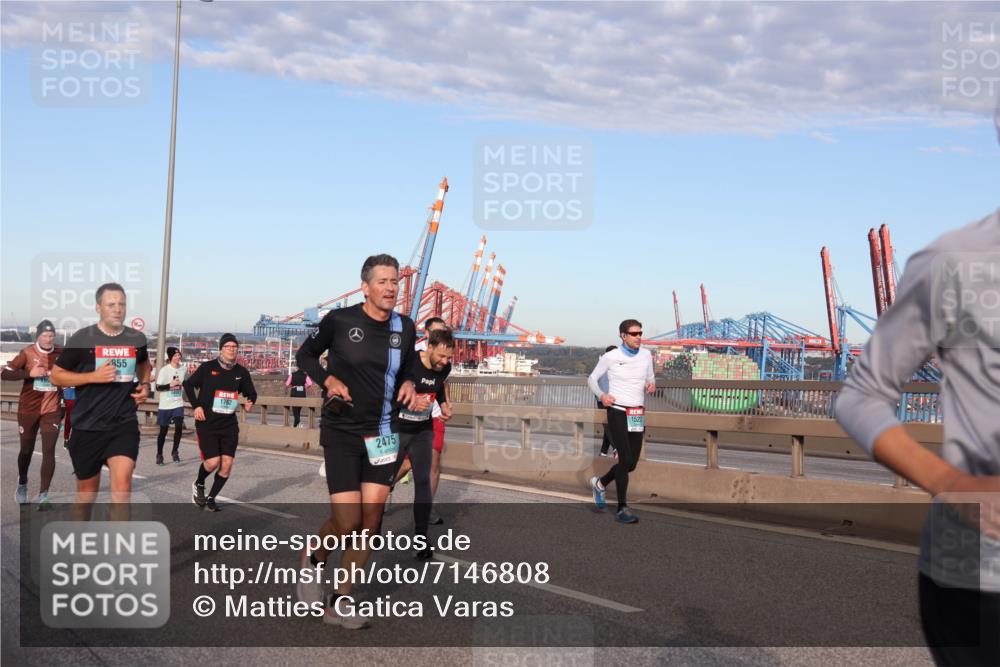 03.10.2024 - Köhlbrandbrückenlauf Matties Gatica Varas http://msf.ph/oto/7146808 03.10.2024 09:42:32 Position 2 855, 1762, 2475, 1521 meine-sportfotos.de