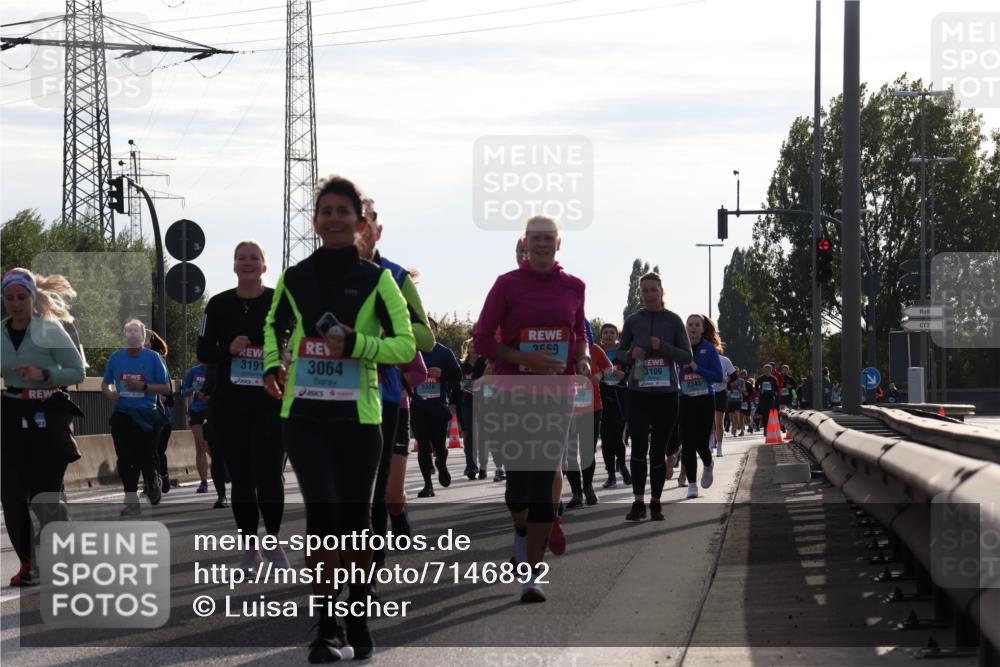03.10.2024 - Köhlbrandbrückenlauf Luisa Fischer http://msf.ph/oto/7146892 03.10.2024 09:22:12 Position 3 3191, 3064, 3328, 3550, 3109, 2343 meine-sportfotos.de