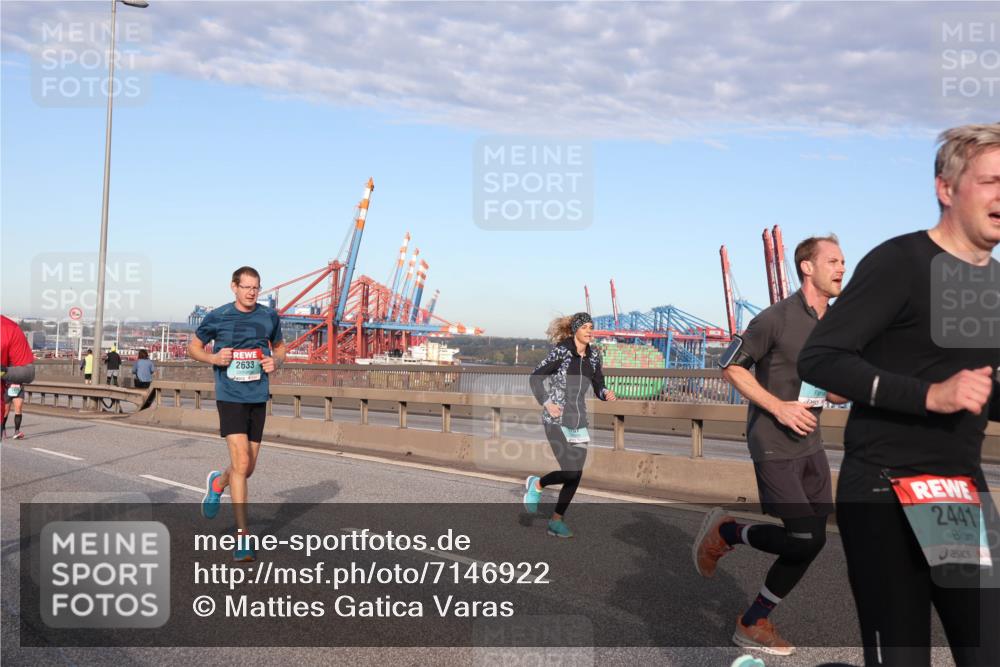 03.10.2024 - Köhlbrandbrückenlauf Matties Gatica Varas http://msf.ph/oto/7146922 03.10.2024 09:42:40 Position 2 2633, 2441 meine-sportfotos.de