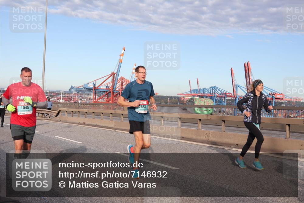 03.10.2024 - Köhlbrandbrückenlauf Matties Gatica Varas http://msf.ph/oto/7146932 03.10.2024 09:42:41 Position 2 1045, 2633 meine-sportfotos.de