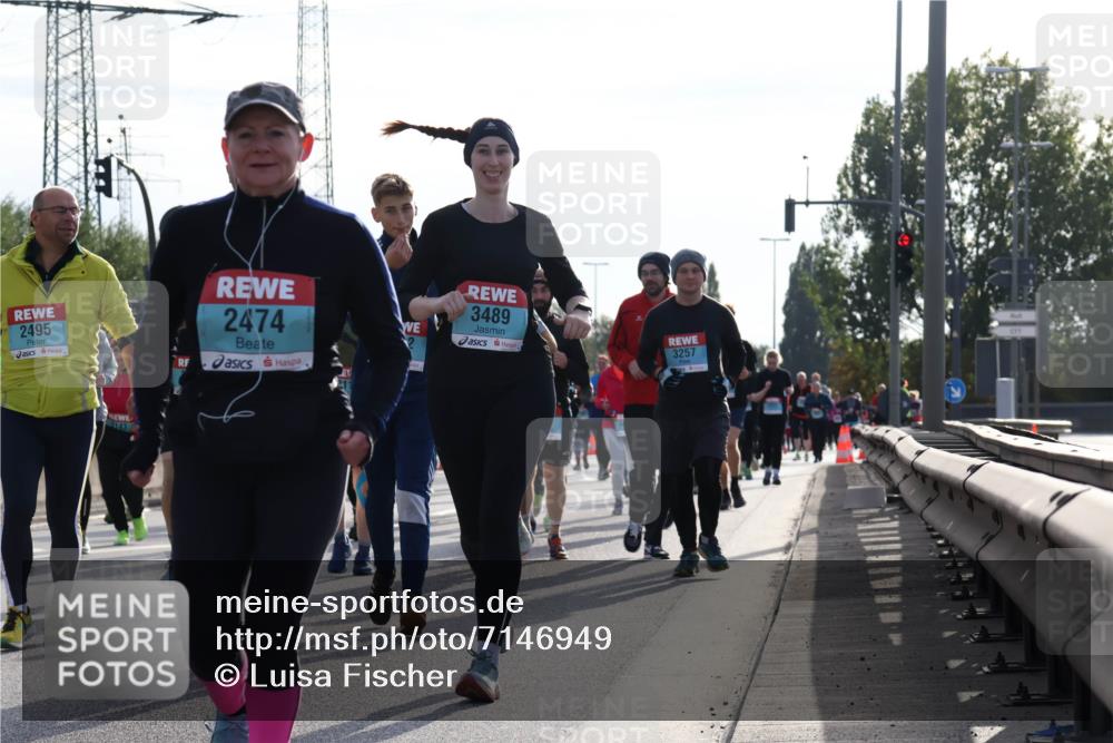 03.10.2024 - Köhlbrandbrückenlauf Luisa Fischer http://msf.ph/oto/7146949 03.10.2024 09:22:37 Position 3 2495, 2474, 3489, 3257 meine-sportfotos.de