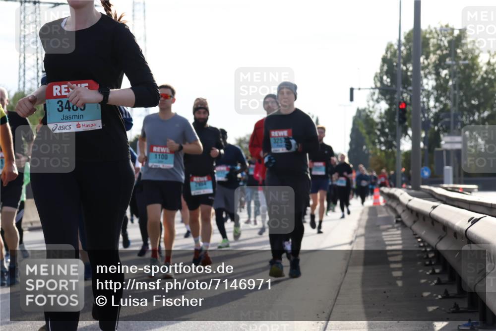 03.10.2024 - Köhlbrandbrückenlauf Luisa Fischer http://msf.ph/oto/7146971 03.10.2024 09:22:39 Position 3 3465, 1100, 325 meine-sportfotos.de