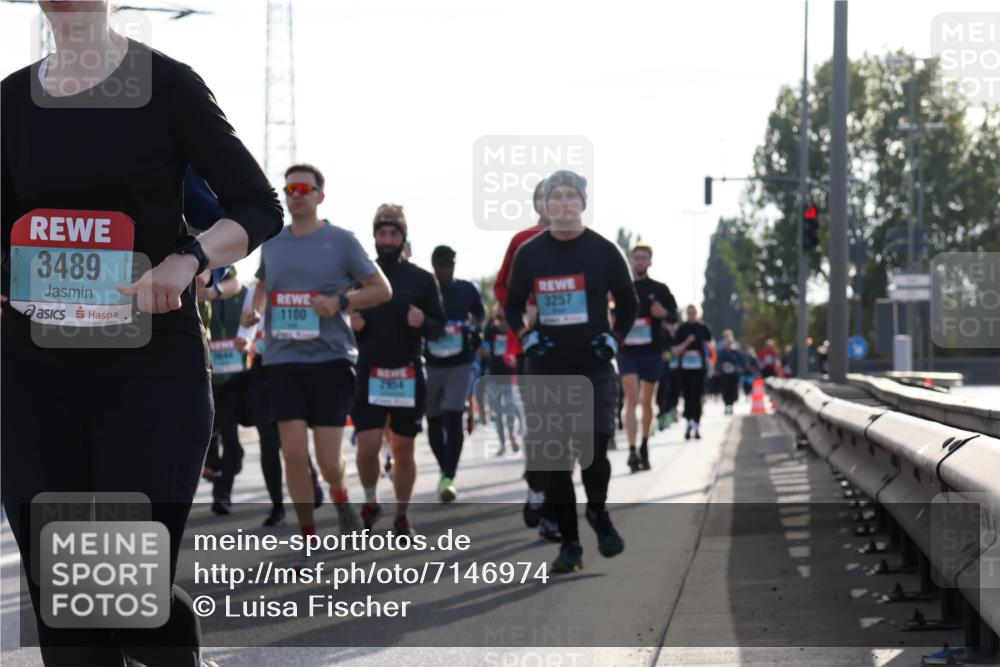 03.10.2024 - Köhlbrandbrückenlauf Luisa Fischer http://msf.ph/oto/7146974 03.10.2024 09:22:40 Position 3 3489, 1100, 2854, 3257 meine-sportfotos.de