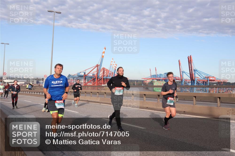 03.10.2024 - Köhlbrandbrückenlauf Matties Gatica Varas http://msf.ph/oto/7147005 03.10.2024 09:42:47 Position 2 4, 3628, 1468, 1819 meine-sportfotos.de