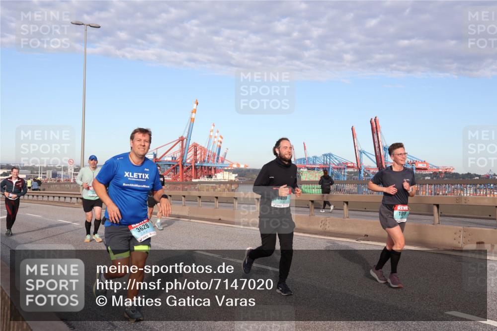 03.10.2024 - Köhlbrandbrückenlauf Matties Gatica Varas http://msf.ph/oto/7147020 03.10.2024 09:42:48 Position 2 4, 3628, 1468, 1819 meine-sportfotos.de