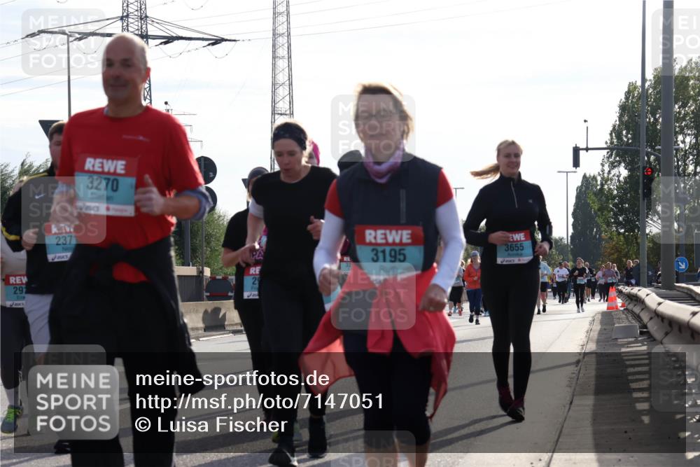 03.10.2024 - Köhlbrandbrückenlauf Luisa Fischer http://msf.ph/oto/7147051 03.10.2024 09:23:17 Position 3 291, 237, 3270, 032, 3195, 3655 meine-sportfotos.de