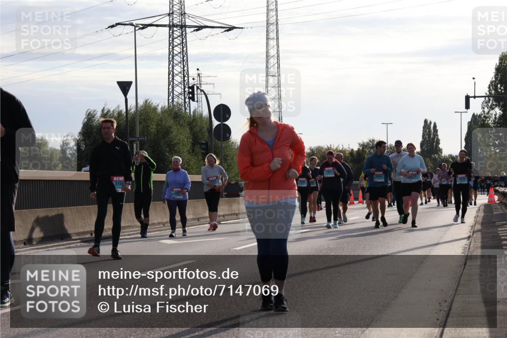 03.10.2024 - Köhlbrandbrückenlauf Luisa Fischer http://msf.ph/oto/7147069 03.10.2024 09:23:33 Position 3 3166, 1401, 2690, 2676 meine-sportfotos.de