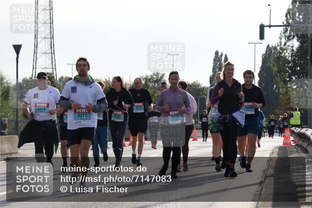 03.10.2024 - Köhlbrandbrückenlauf Luisa Fischer http://msf.ph/oto/7147083 03.10.2024 09:23:47 Position 3 3315, 3311, 173, 3131, 3372, 2571, 3099 meine-sportfotos.de