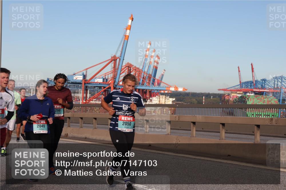 03.10.2024 - Köhlbrandbrückenlauf Matties Gatica Varas http://msf.ph/oto/7147103 03.10.2024 09:42:57 Position 2 2049, 298, 2050 meine-sportfotos.de